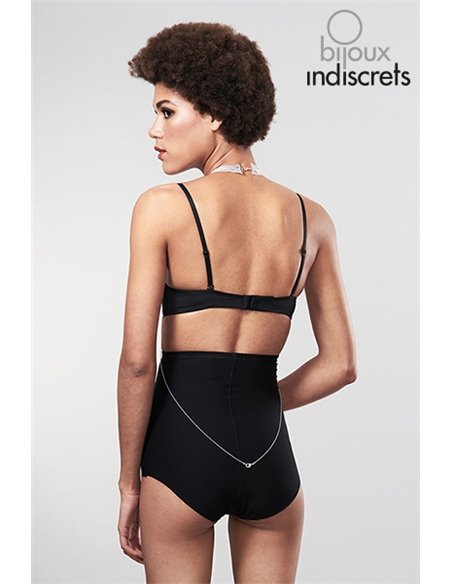 Collier en chainettes métalliques argentées